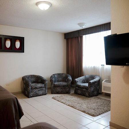 Eh Ejecutivo Urban Hotel Tepic Kültér fotó