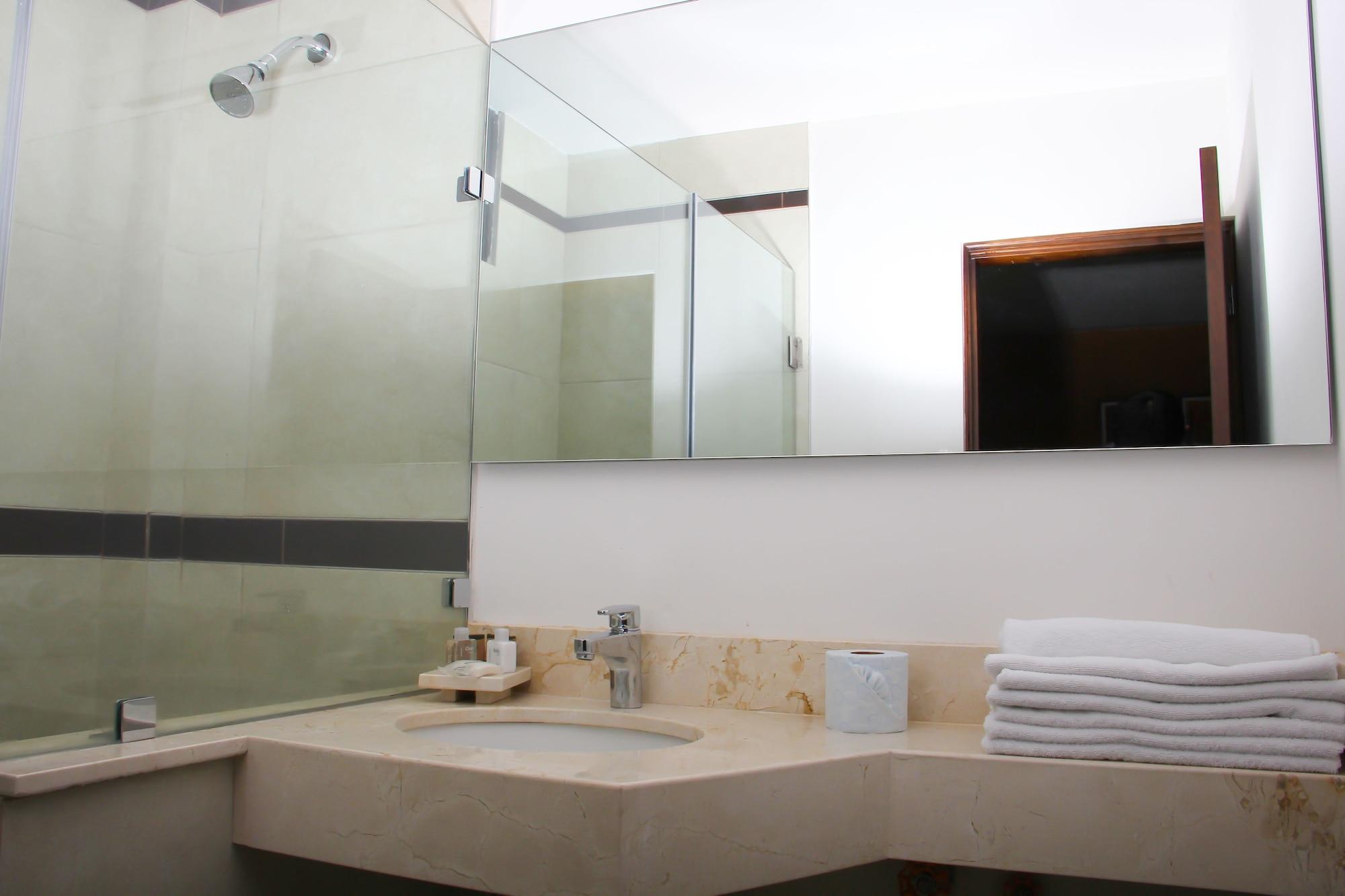 Eh Ejecutivo Urban Hotel Tepic Kültér fotó