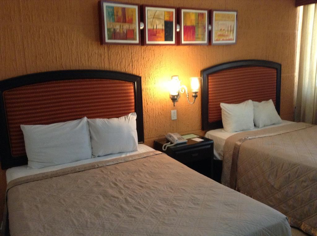 Eh Ejecutivo Urban Hotel Tepic Kültér fotó