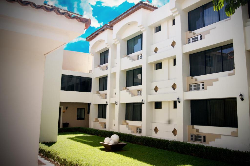 Eh Ejecutivo Urban Hotel Tepic Kültér fotó