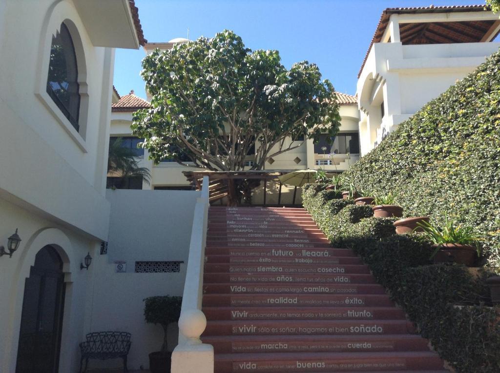 Eh Ejecutivo Urban Hotel Tepic Kültér fotó