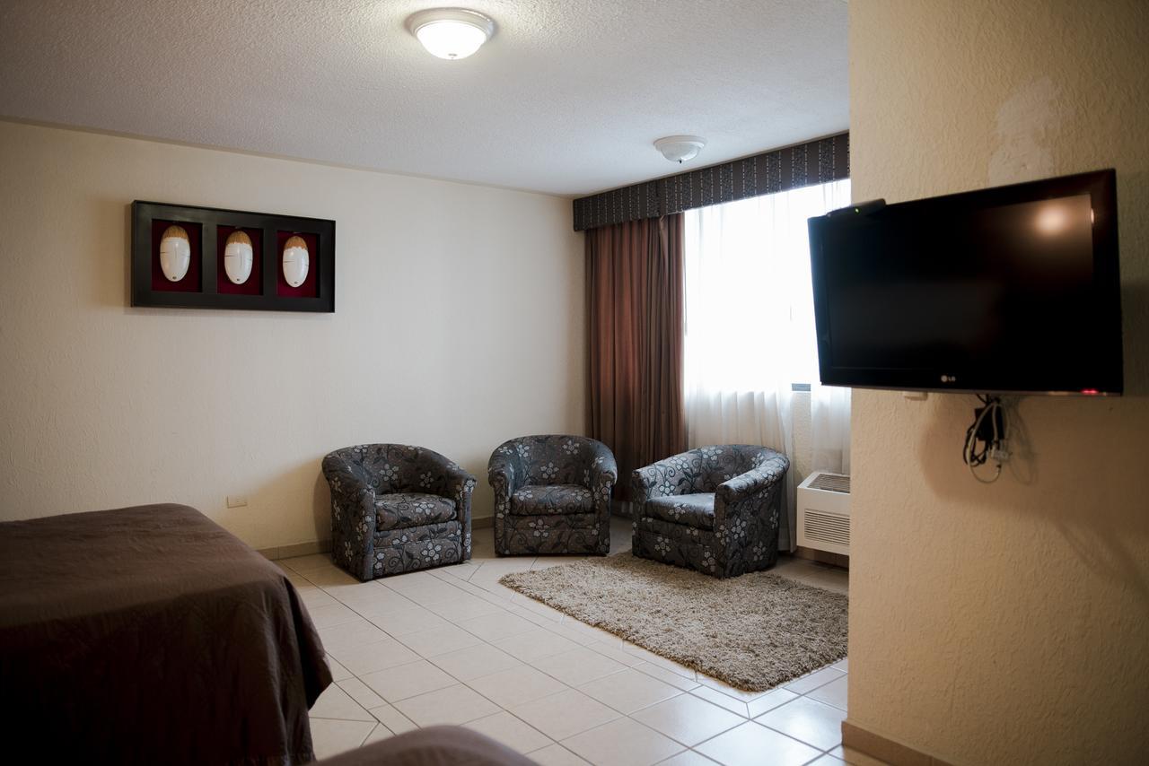 Eh Ejecutivo Urban Hotel Tepic Kültér fotó